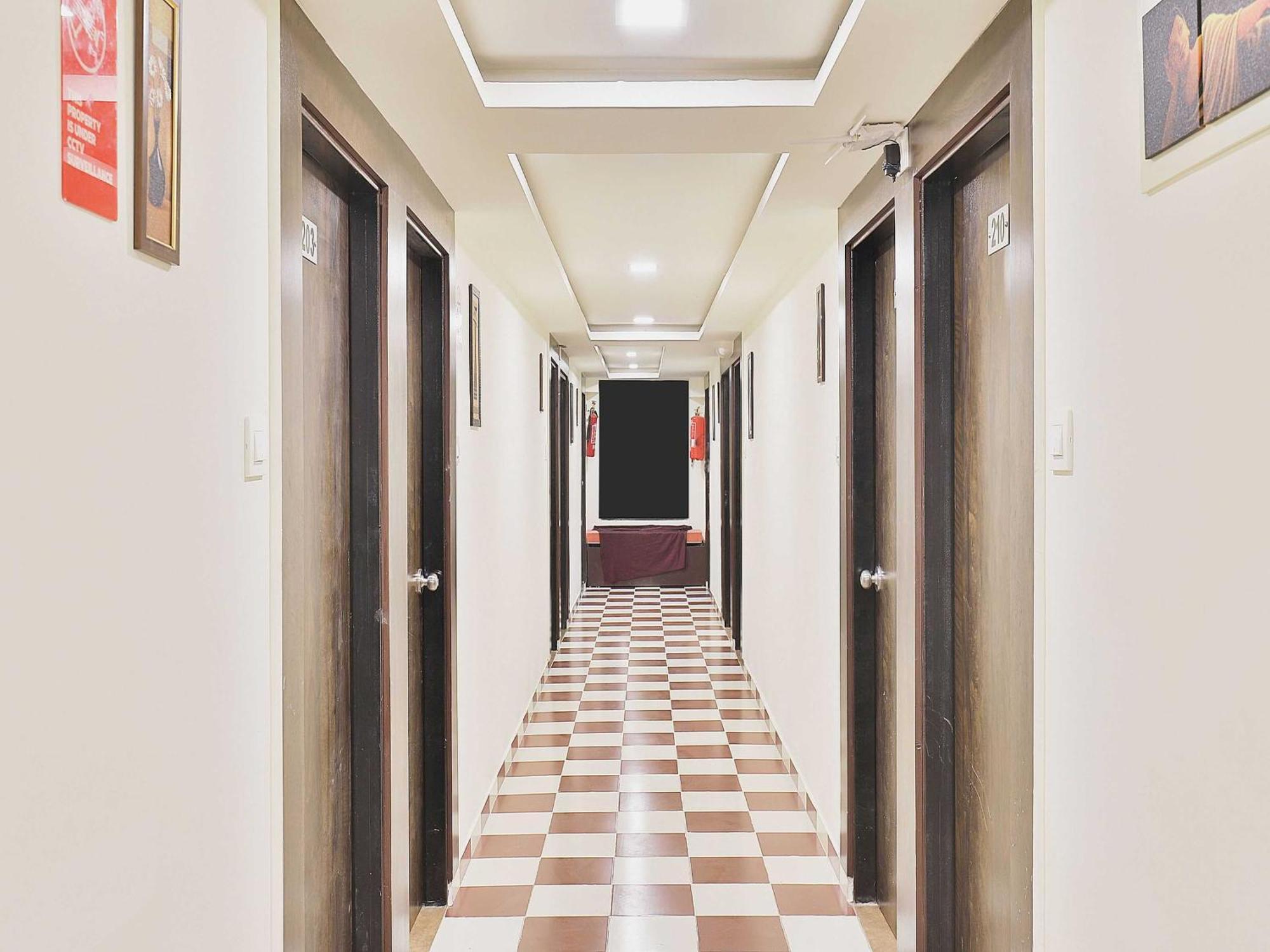 Hotel O Kajri Koba エクステリア 写真